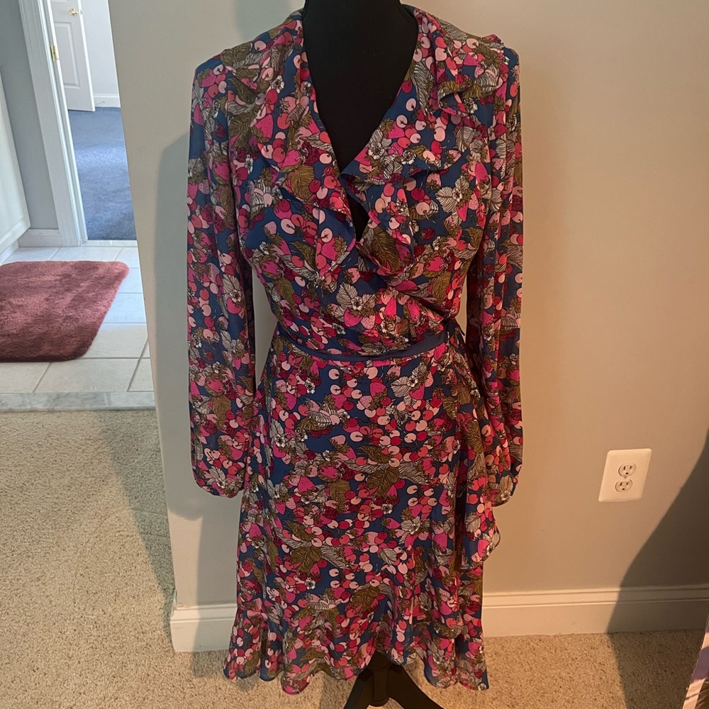 Betsey Johnson size 8 flower wrap dress